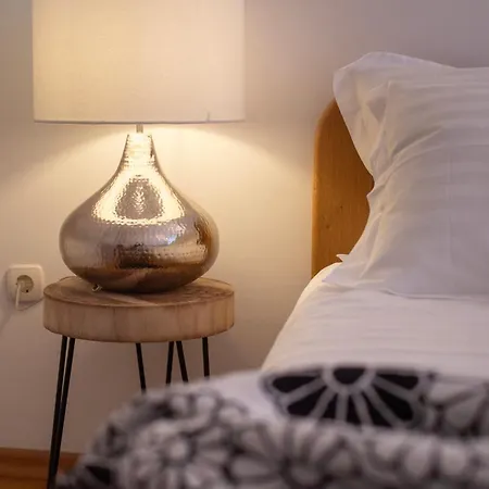 Euphoria Apartment *