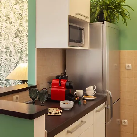 Euphoria Apartment *